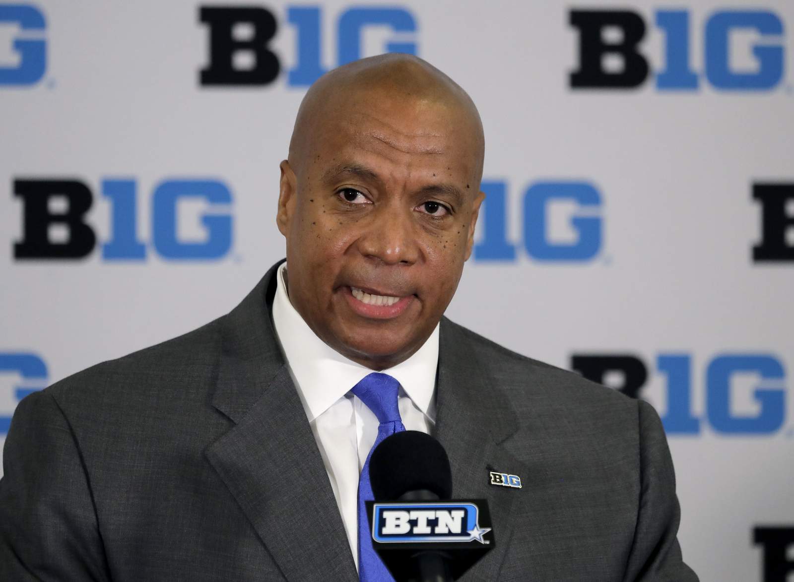 Big Ten changes course, aims for October start to football