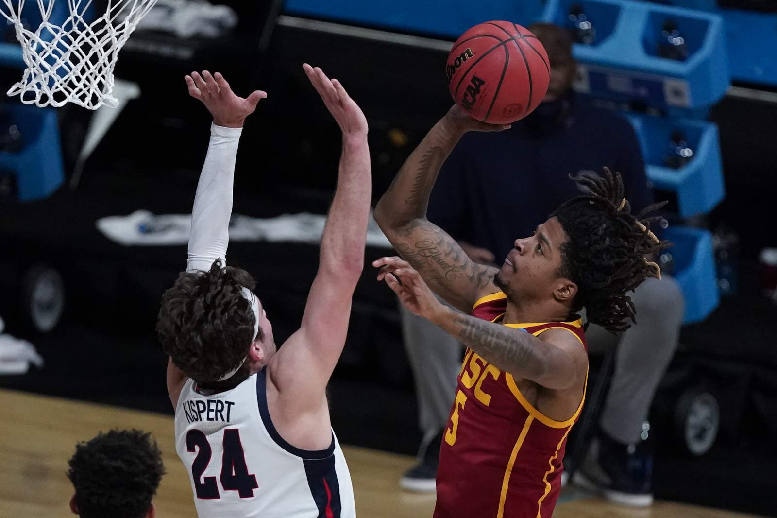 Quite a show: Zags stay undefeated with 85-66 win over USC