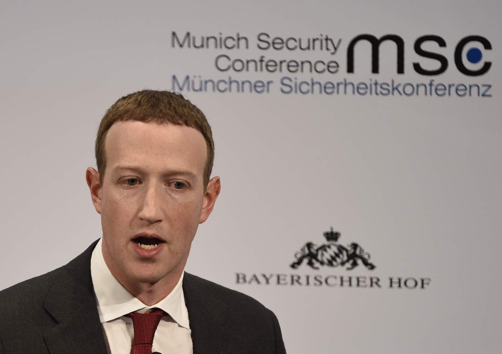 Zuckerberg says Facebook erred in not removing militia post