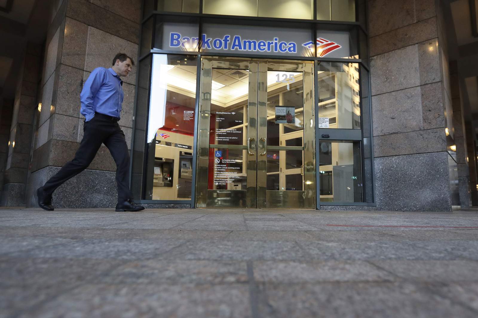Bank of America profit falls 15.6% in third quarter