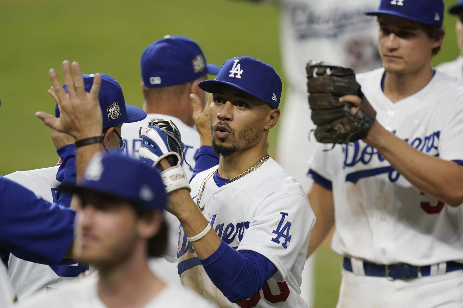 LEADING OFF: Dodgers turn to Jansen, bullpen for Game 2