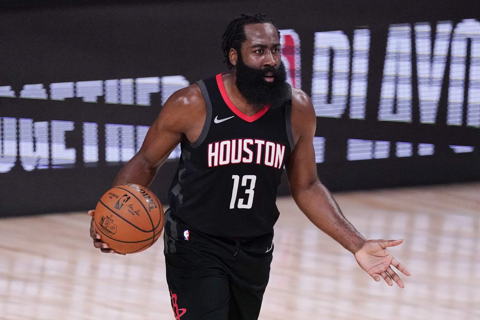 Harden practices with Rockets; coach says he'll play Tuesday