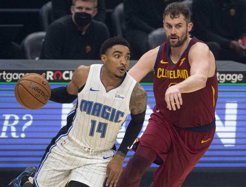 Magic squander 23-point lead in fourth, beat Cavs 109-104