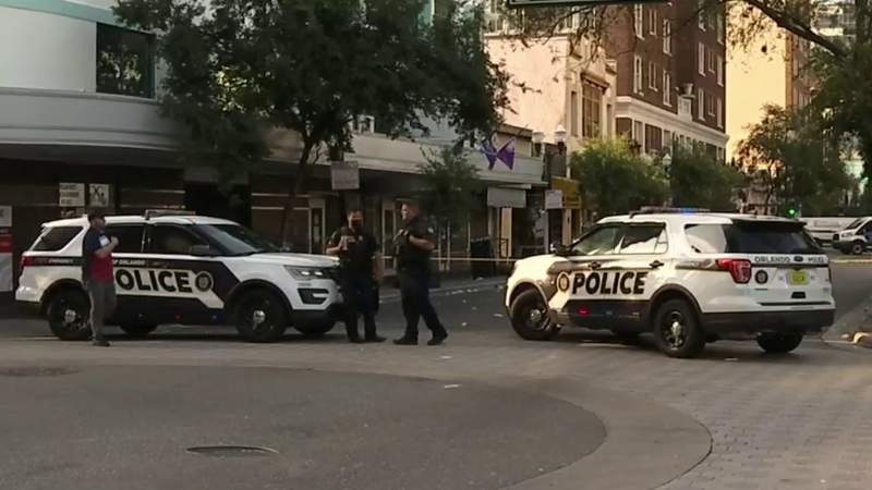 Man shot to death after walking through group of people in downtown Orlando, police say