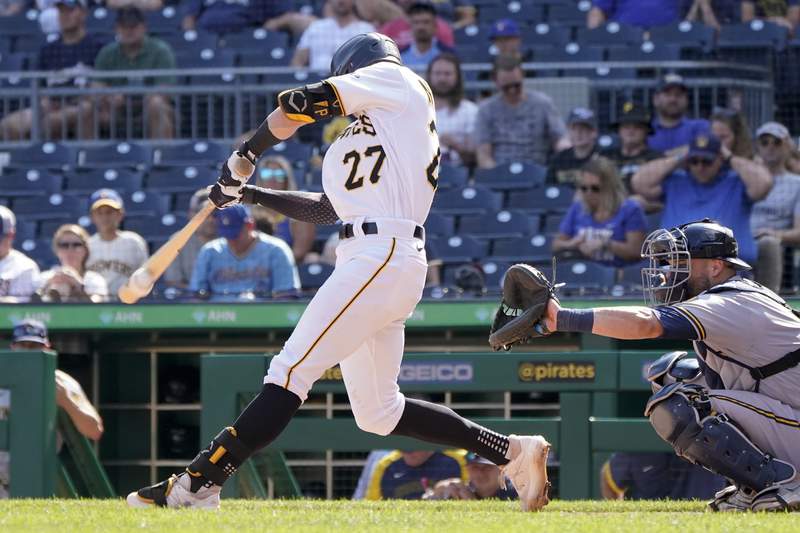 Newman's four 2B tie MLB record, lead Pirates over Brewers