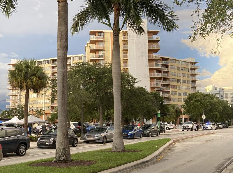 Florida condo building deemed unsafe, evacuation ordered