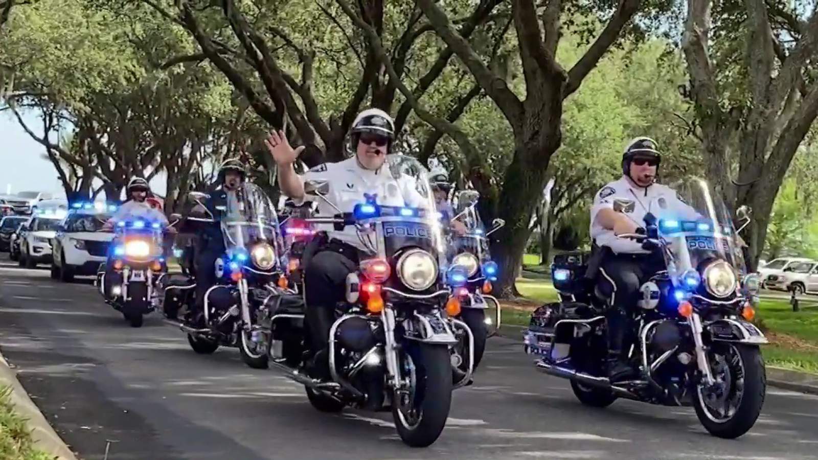 First responders hold parade in support of healthcare workers in Seminole County