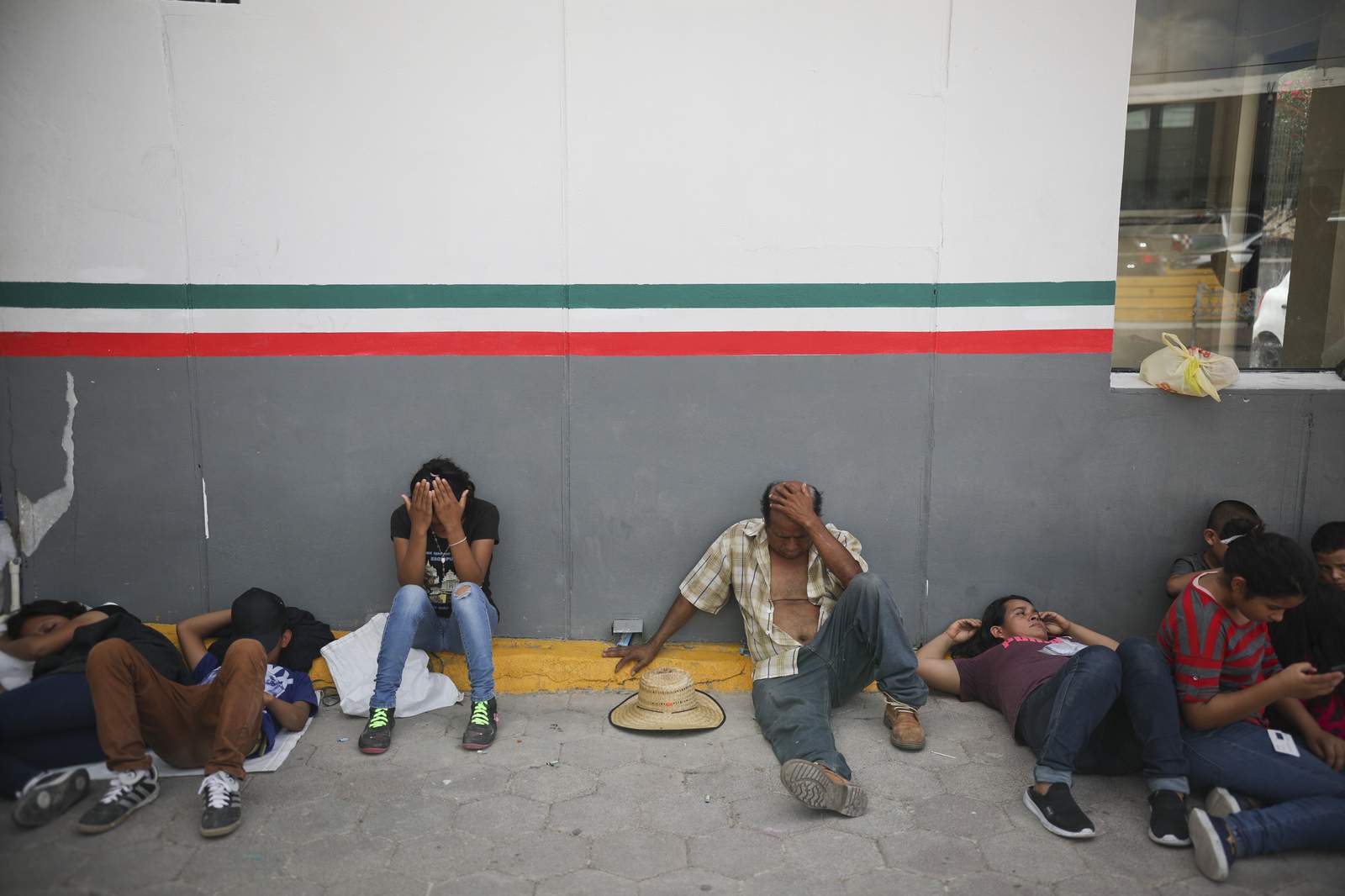 Report: US turning away asylum-seekers at border is flawed