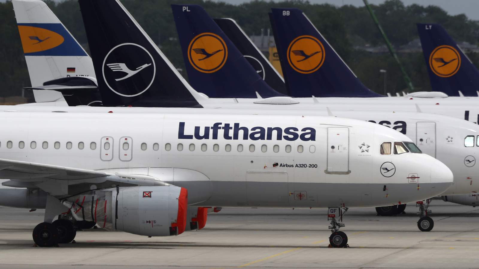 Lufthansa warns 22,000 jobs at risk despite bailout