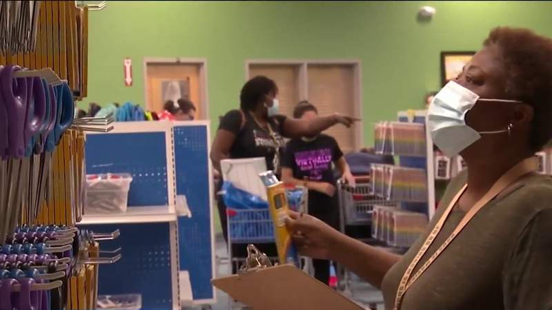 A Gift For Teaching celebrates re-opening of free supply store in Orlando