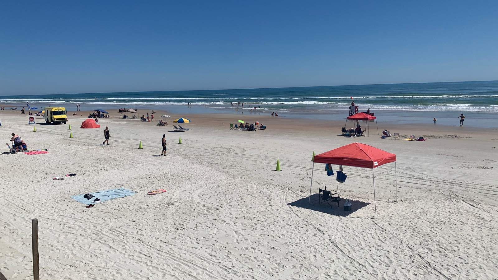 900 social distancing warnings issued to beachgoers in Volusia County