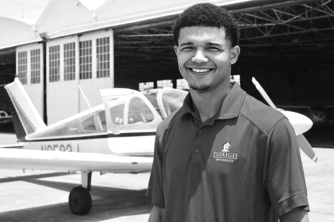Carrying on the Red Tails legacy this nonprofit is helping put more Black pilots in the cockpit