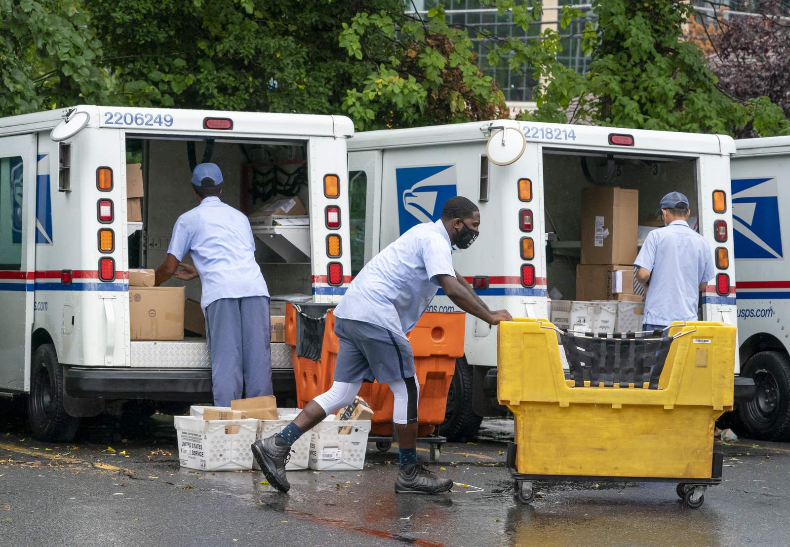 Postal Service emerges as flash point heading into election