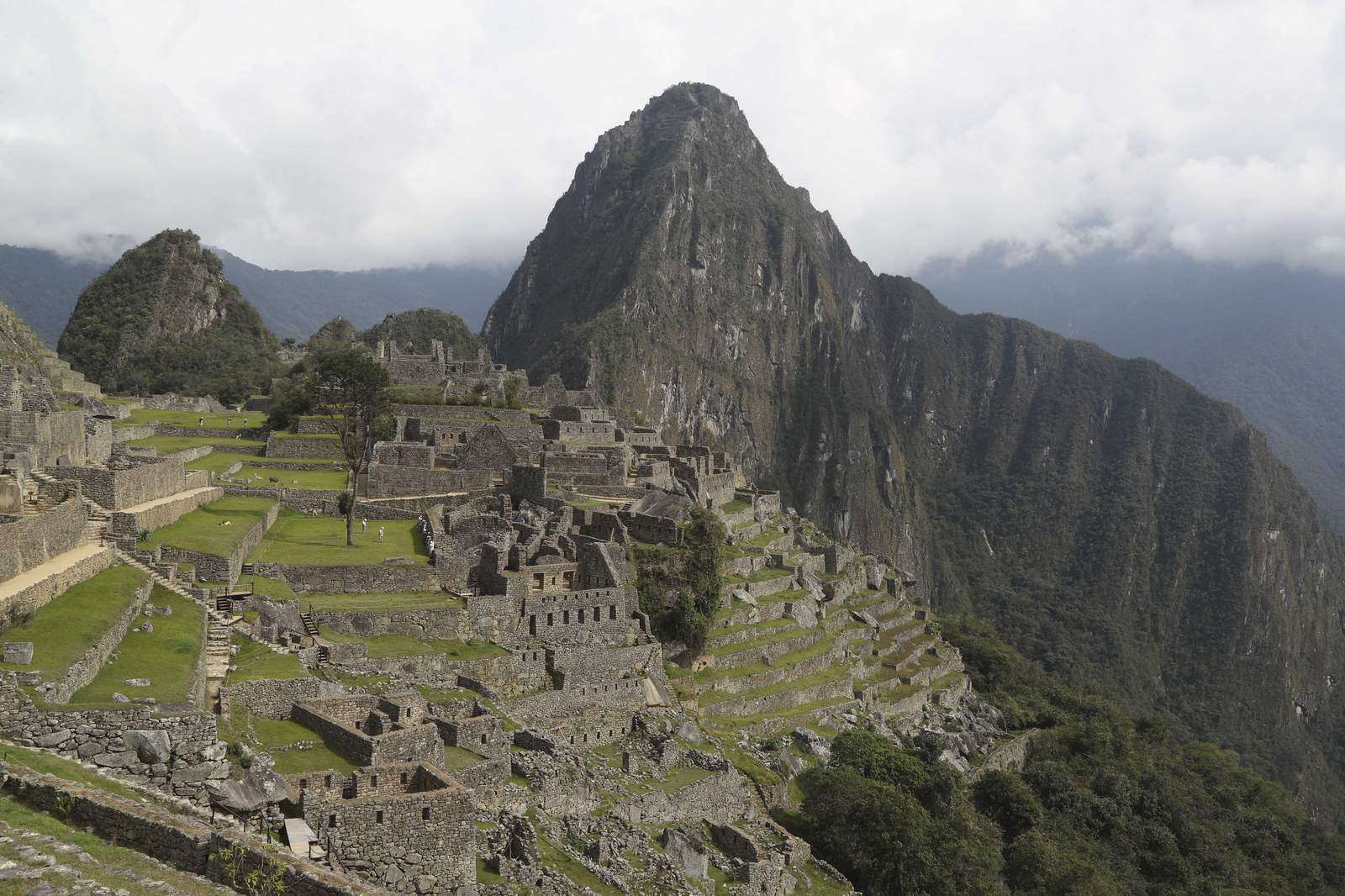 In Peru's Cuzco, pandemic devastates tourism and economy
