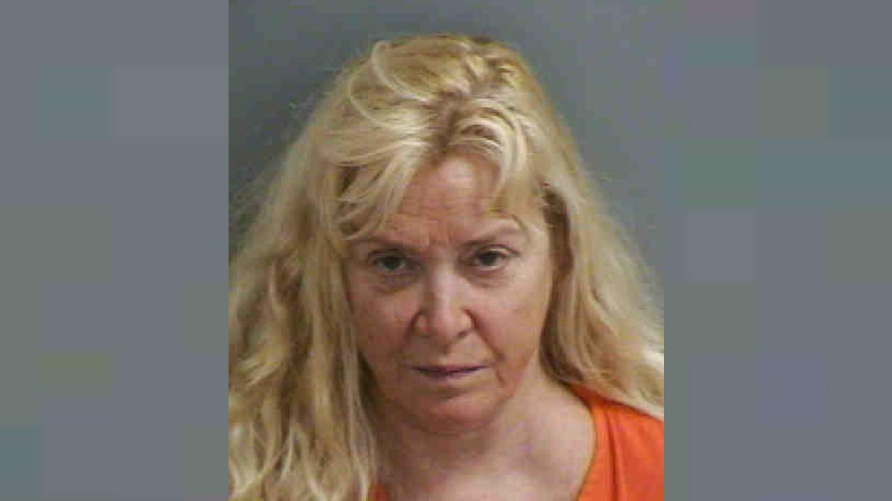 Florida woman stabs sister with EpiPen because she’s ‘allergic to drunks,’ police say