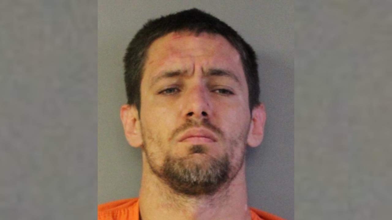 Man accused of killing girlfriend, shooting roommate who tried to protect her