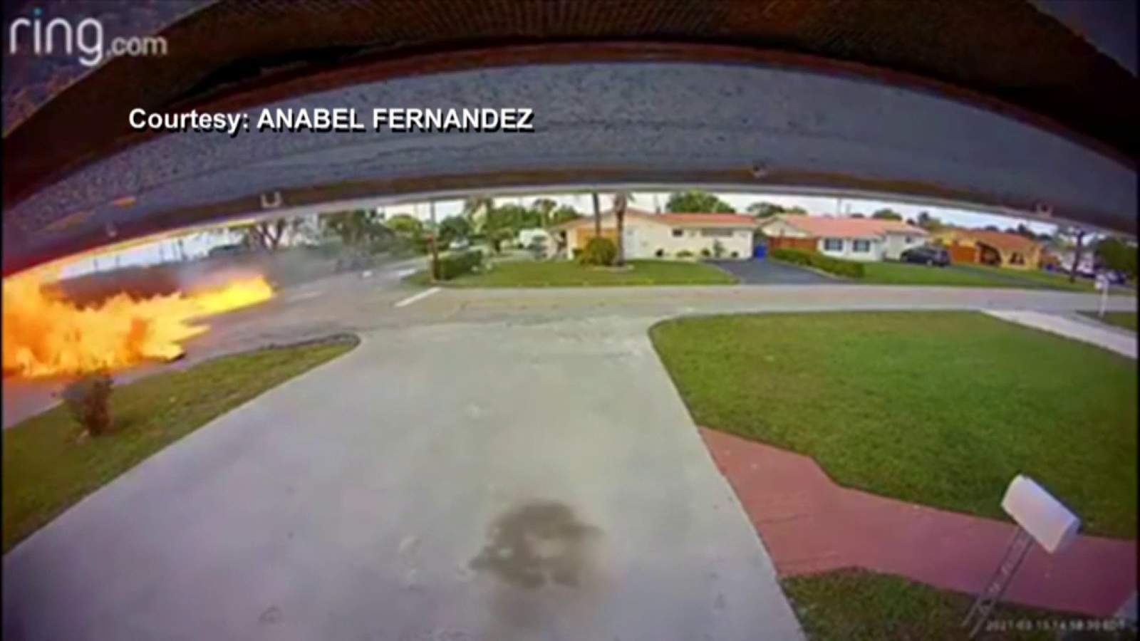 UPDATE: Plane backfired before crash in Florida neighborhood that killed child on the ground