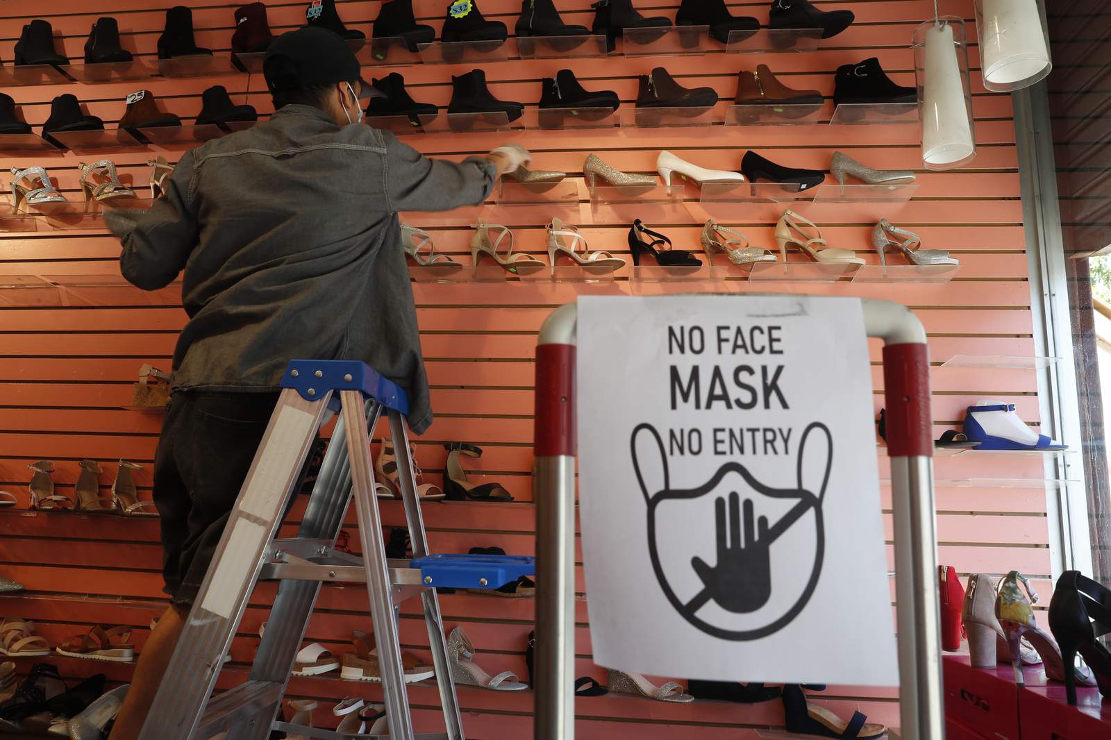 Wait to reopen? Some NYC shops run out of patience