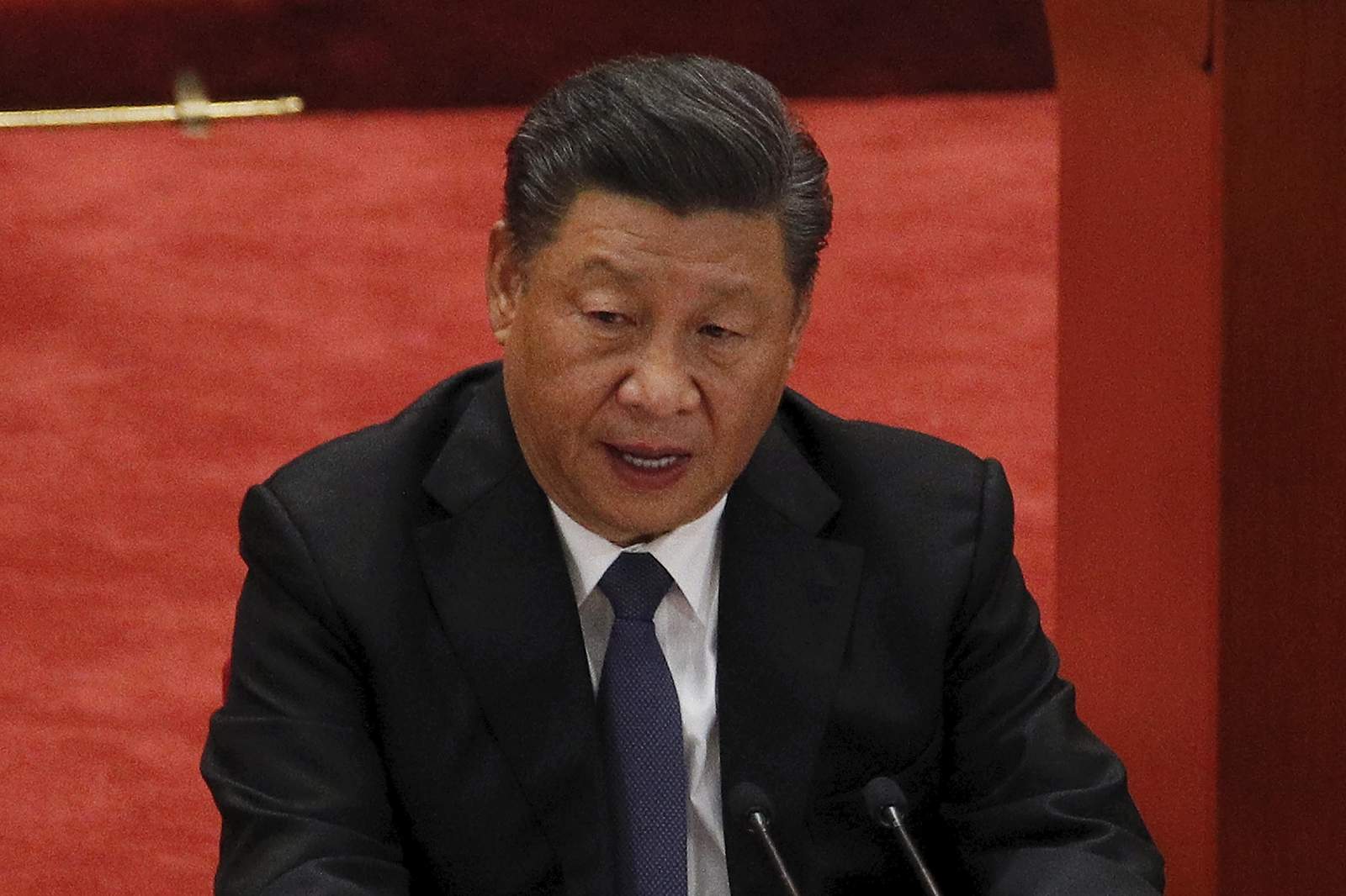 Xi asks Starbucks' Schultz to help repair US-China ties
