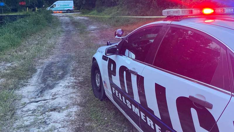 Body found in vacant lot in Indian River County