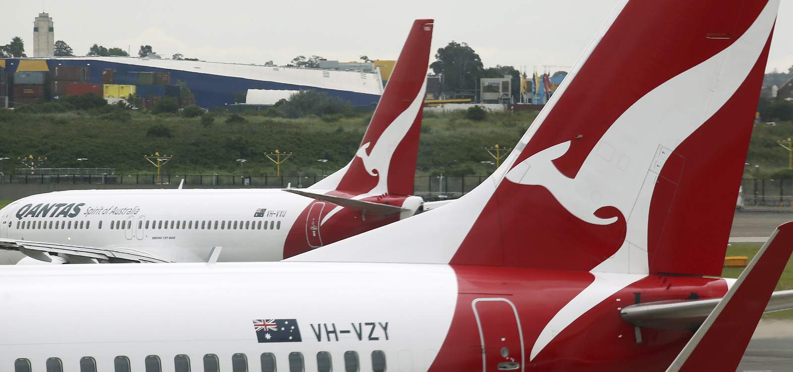 Qantas expects to start international flights in October