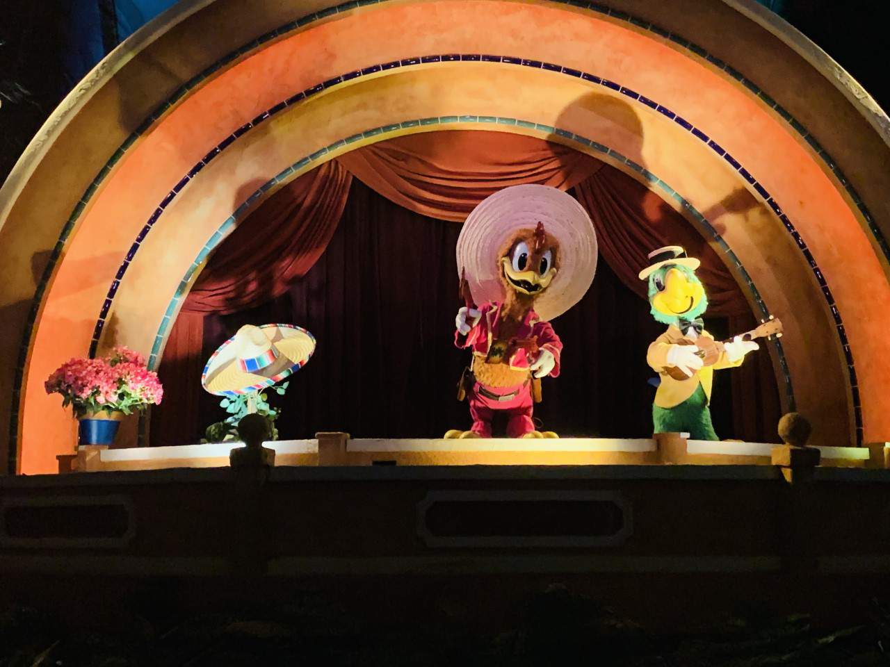 The Dos Caballeros: Donald Duck missing on Gran Fiesta Tour at EPCOT