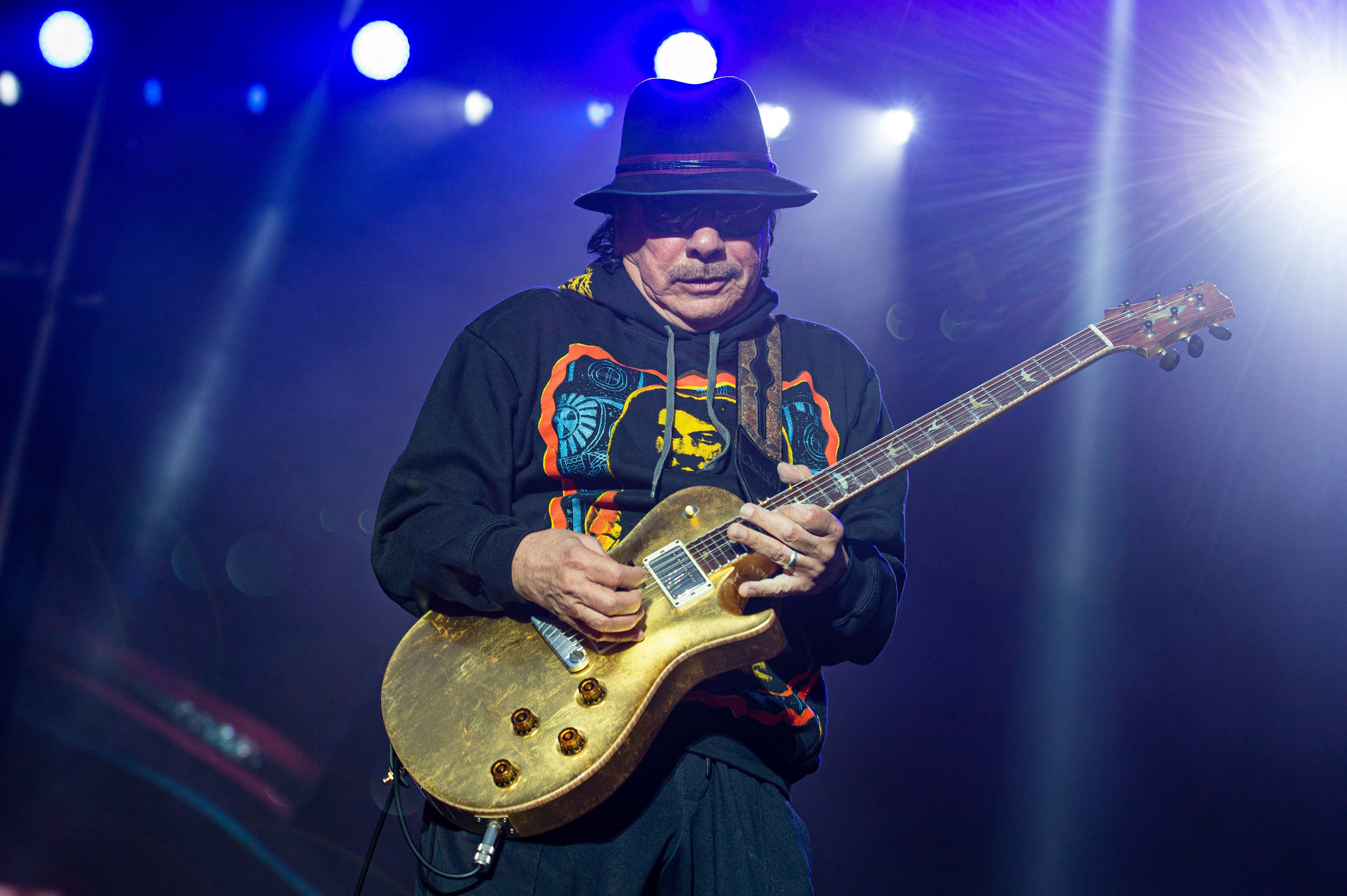 Rocker Carlos Santana ‘doing well’ after collapsing onstage