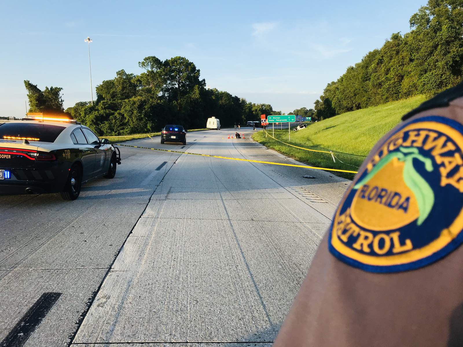 Authorities search for witnesses after 2 men fatally shot in car on I-75 ramp in Florida