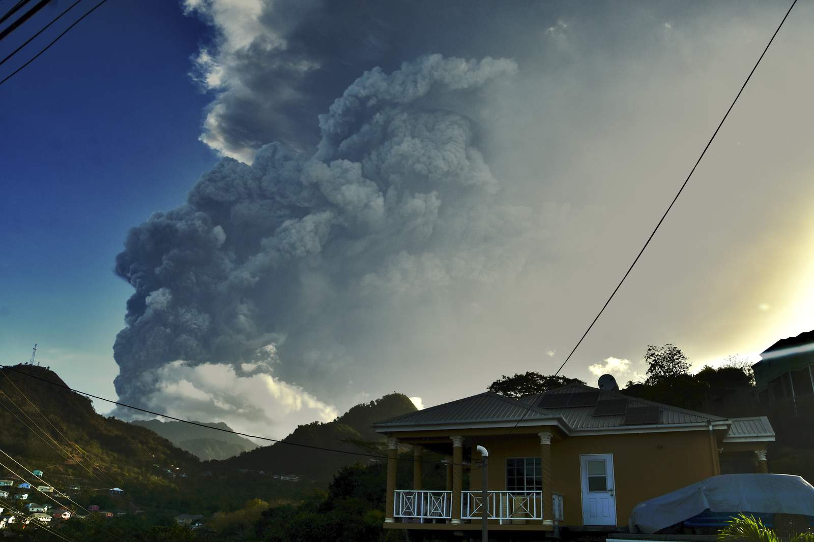 St. Vincent seeks water, funds as volcano keeps erupting