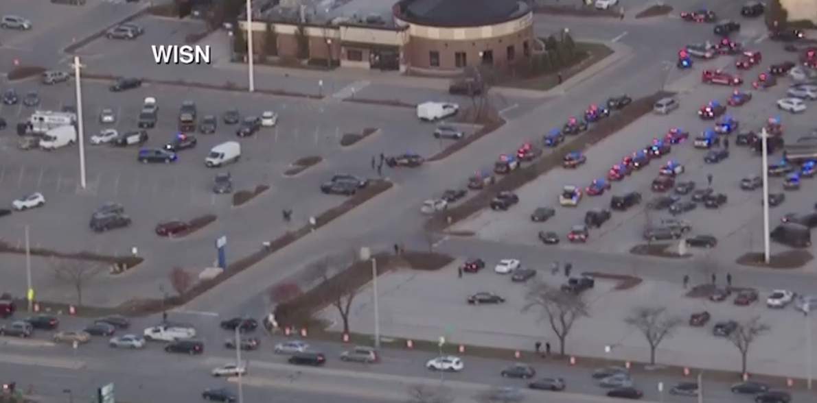 Police: 8 injured in Wisconsin mall shooting; suspect sought