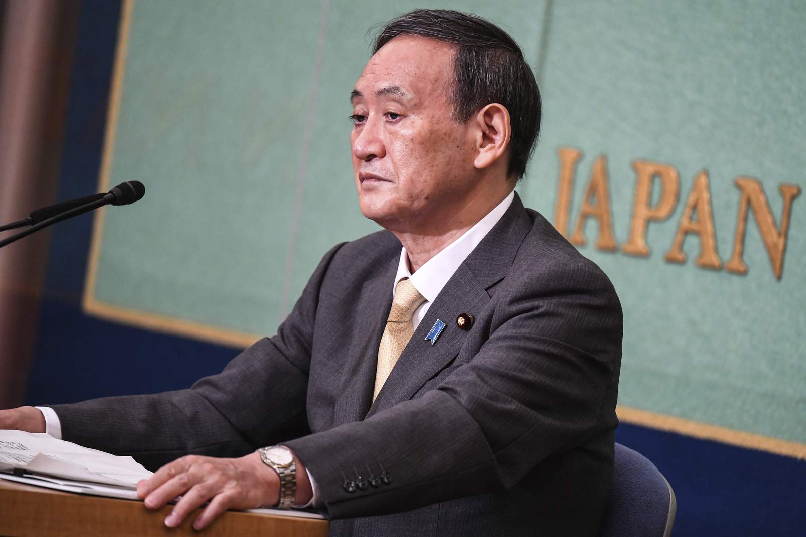 Yoshihide Suga poised to win party vote for Japan PM