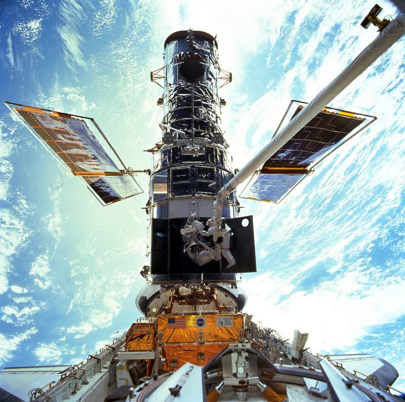 Computer trouble hits Hubble Space Telescope, science halted