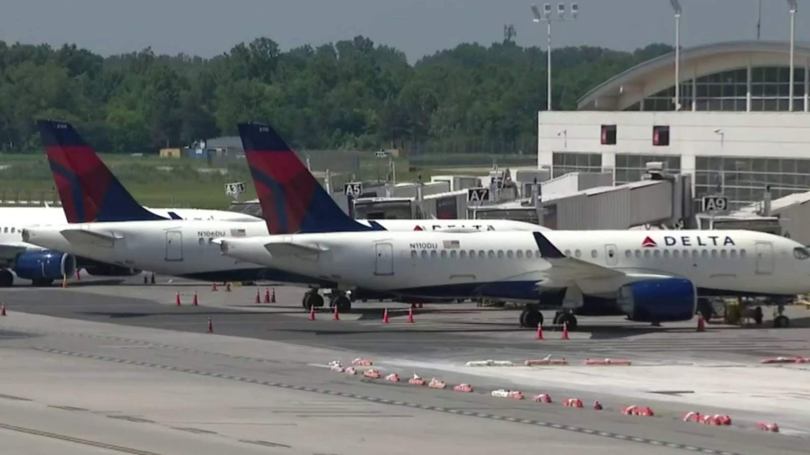 Delta to furlough nearly 2,000 pilots this fall