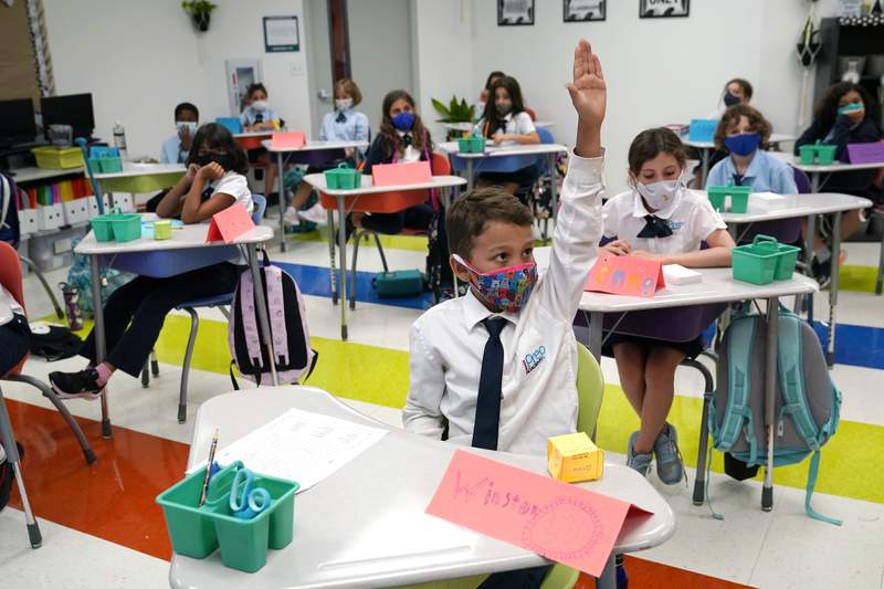 Florida school districts challenge revised state rule on masks, quarantines