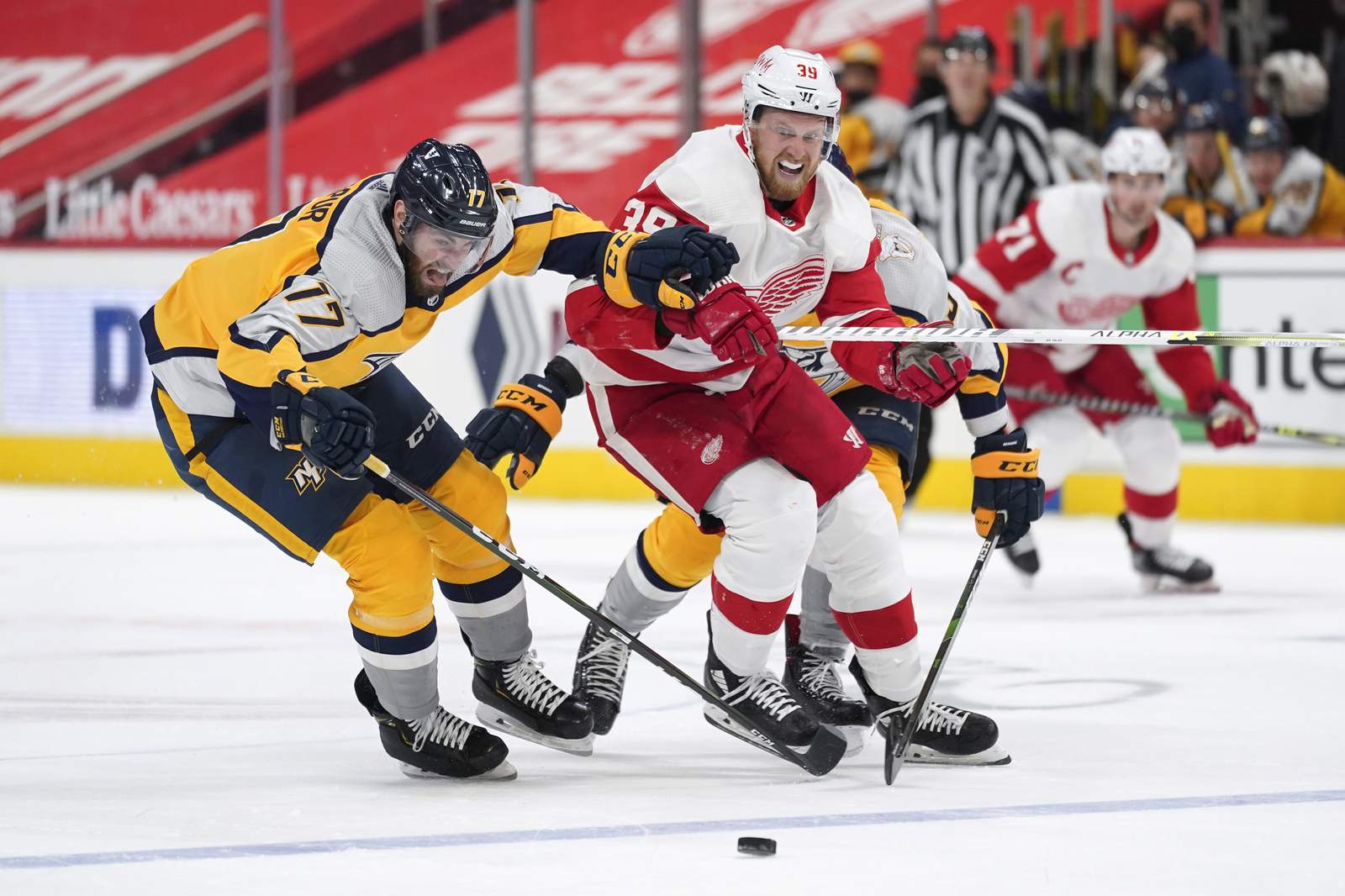 Divisional arms races heat up at NHL trade deadline
