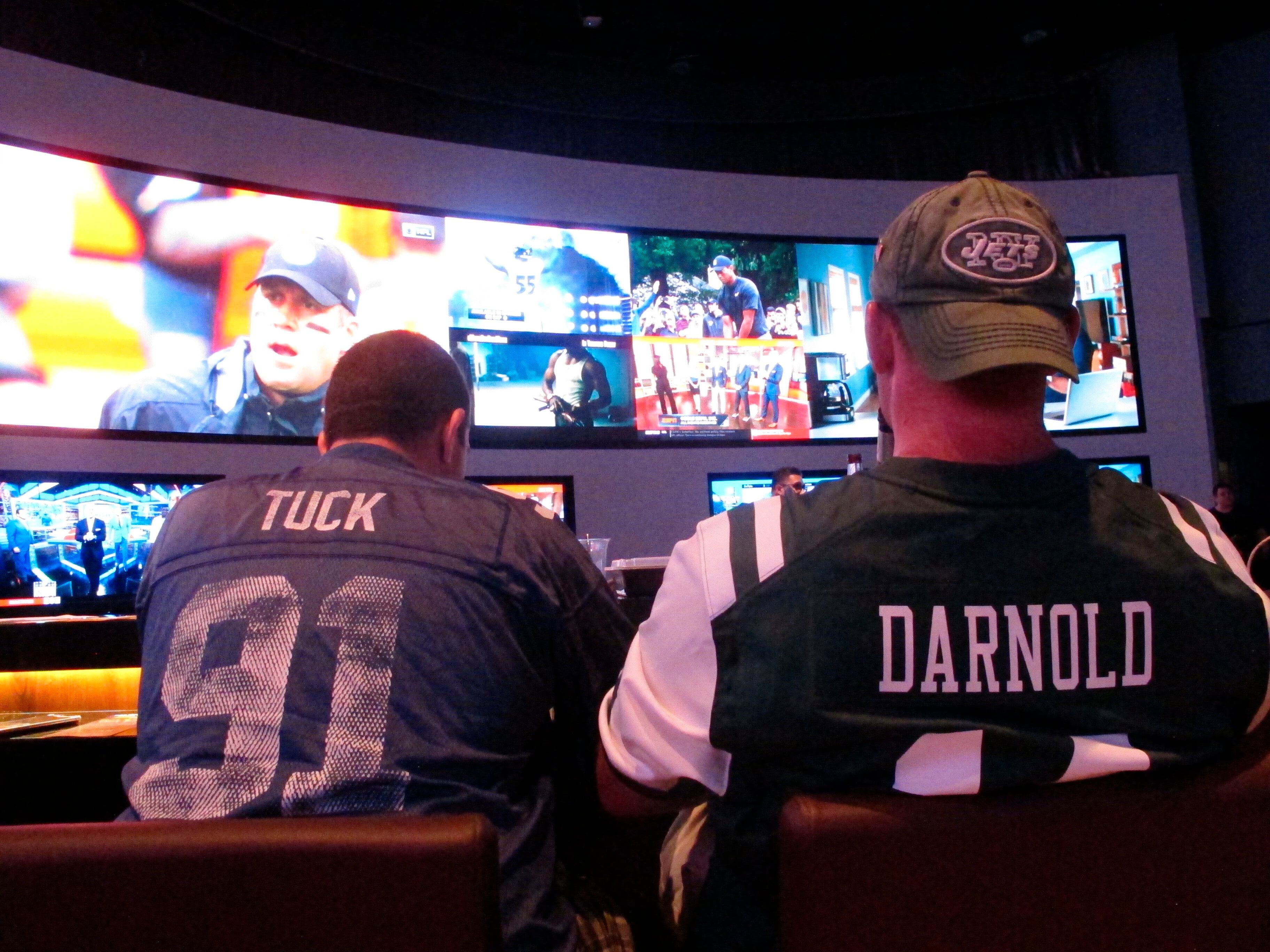 DraftKings, FanDuel drop $20 million into initiative to legalize sports  betting in Florida