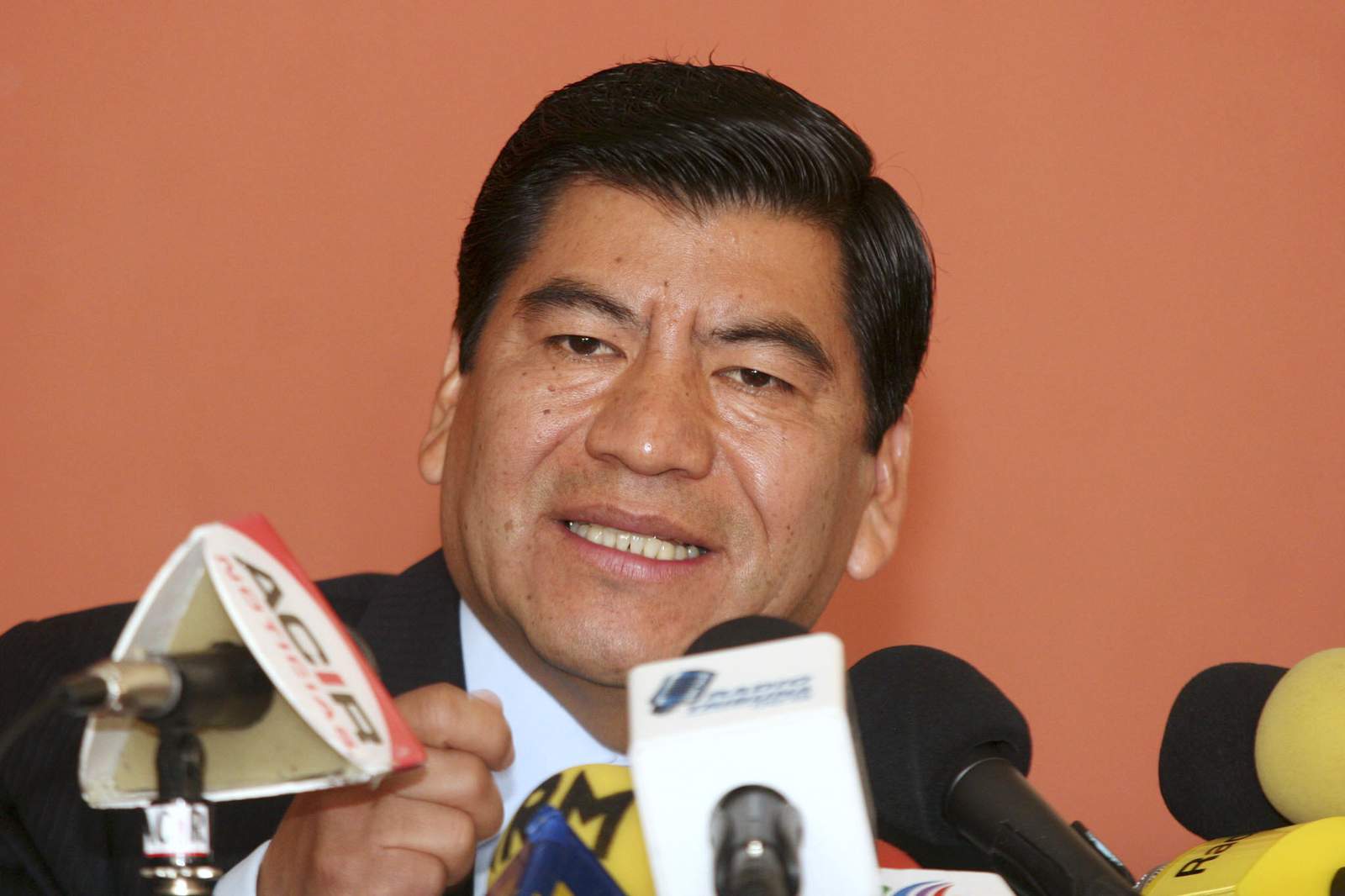 Mexico arrests ex-governor in case of tortured journalist