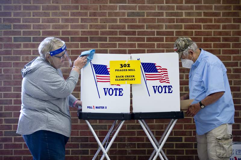 Federal judge extends Virginia voter registration deadline