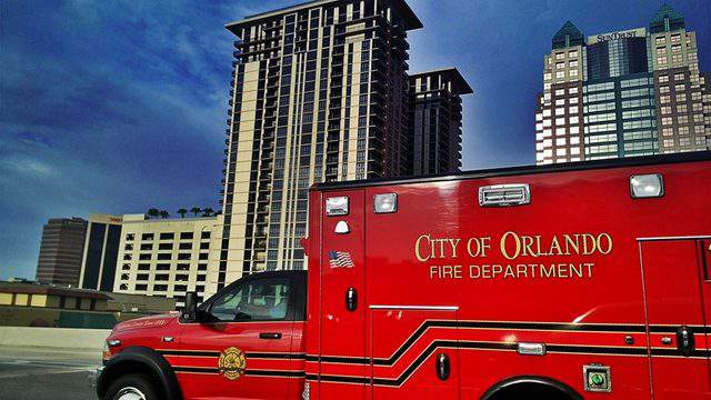 No injuries reported by Orlando firefighters after apartment garage goes up in flames