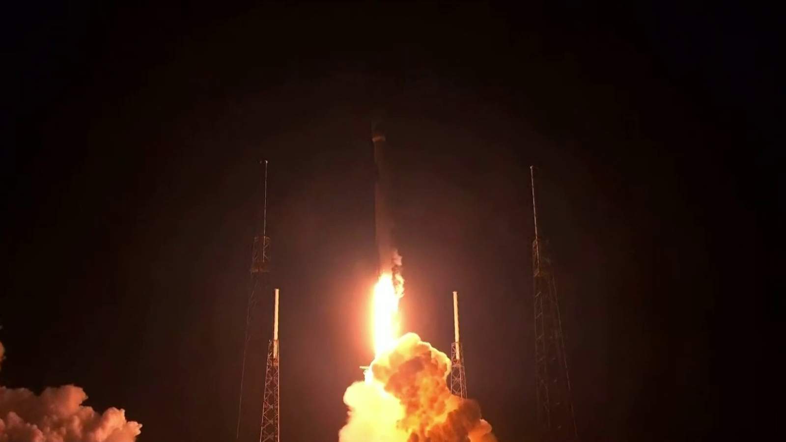 VIDEO: SpaceX launches from Cape Canaveral, nails 47th Falcon 9 landing on drone ship