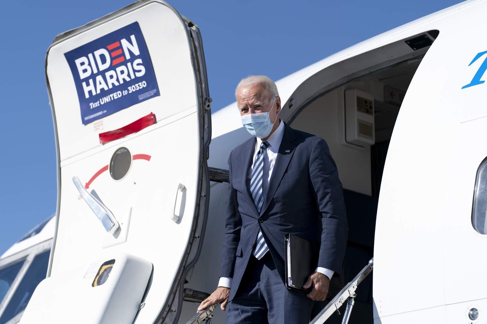 Biden, Harris aim to tip battleground Arizona for Democrats