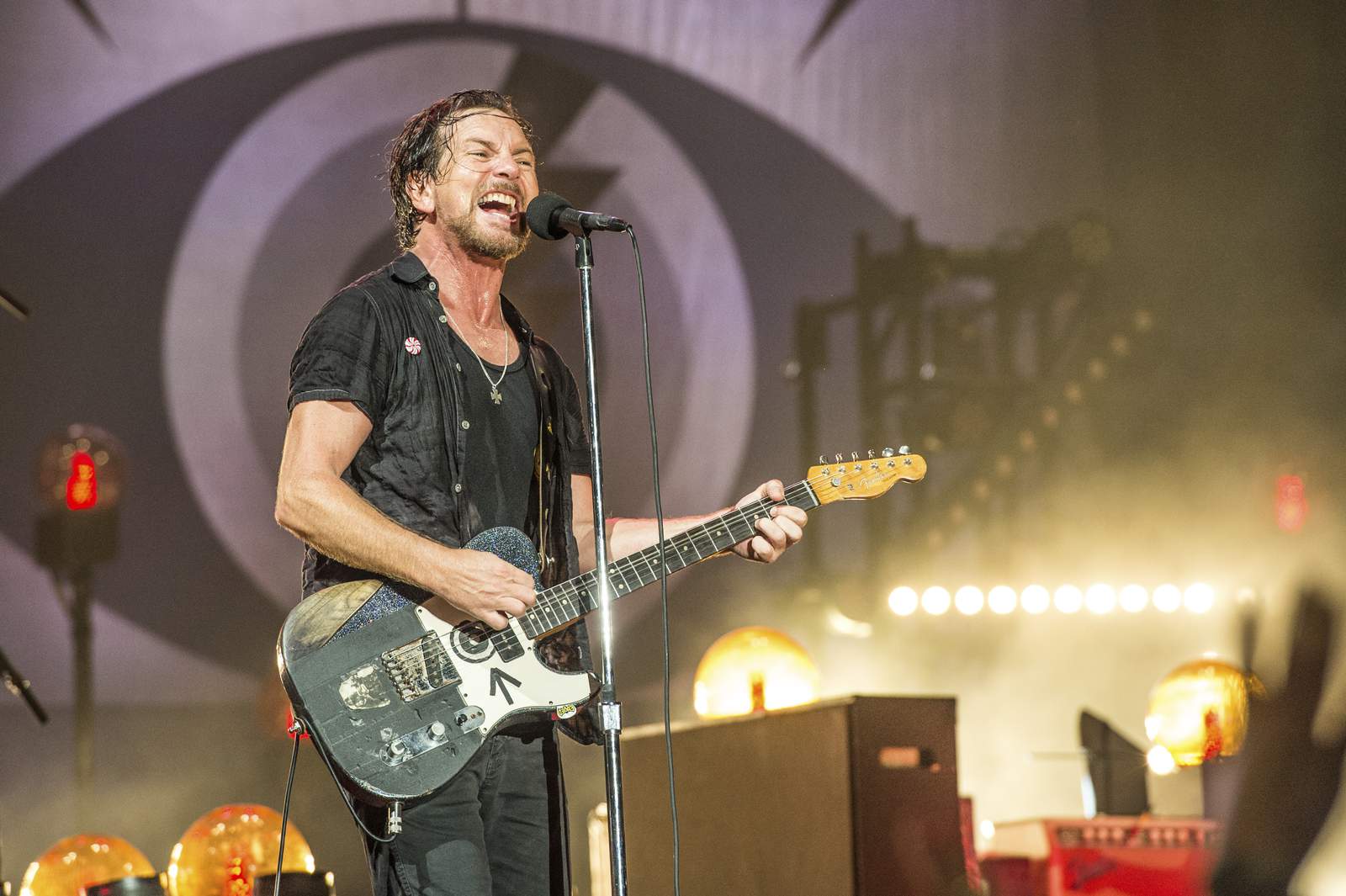 Given to Vote: Pearl Jam gets political again during hiatus
