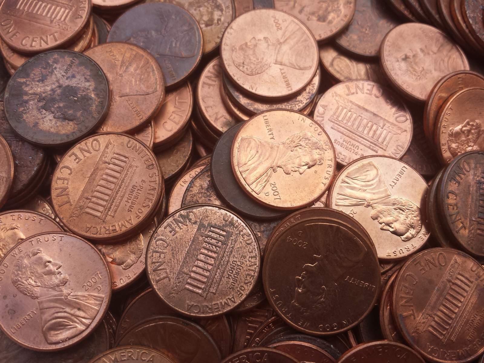 Final paycheck: Man finds 90,000 pennies dumped on his driveway