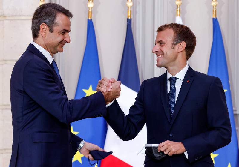 France, Greece sign defense deal; Athens to buy 3 warships