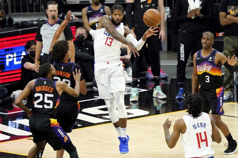 Gritty Clippers stave off elimination, beat Suns 116-102