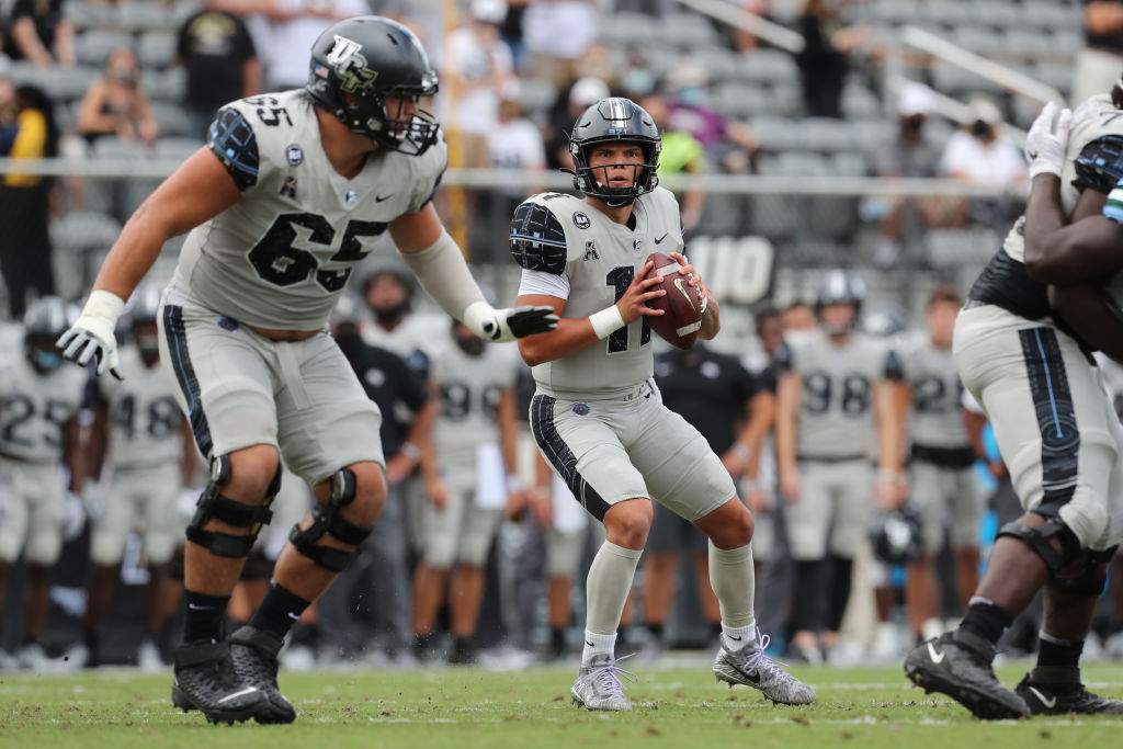 Gabriel throws 5 more touchdown passes in UCF’s 51-34 win