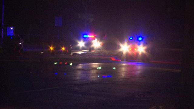 Police trying to ID pedestrian killed at Orlando intersection