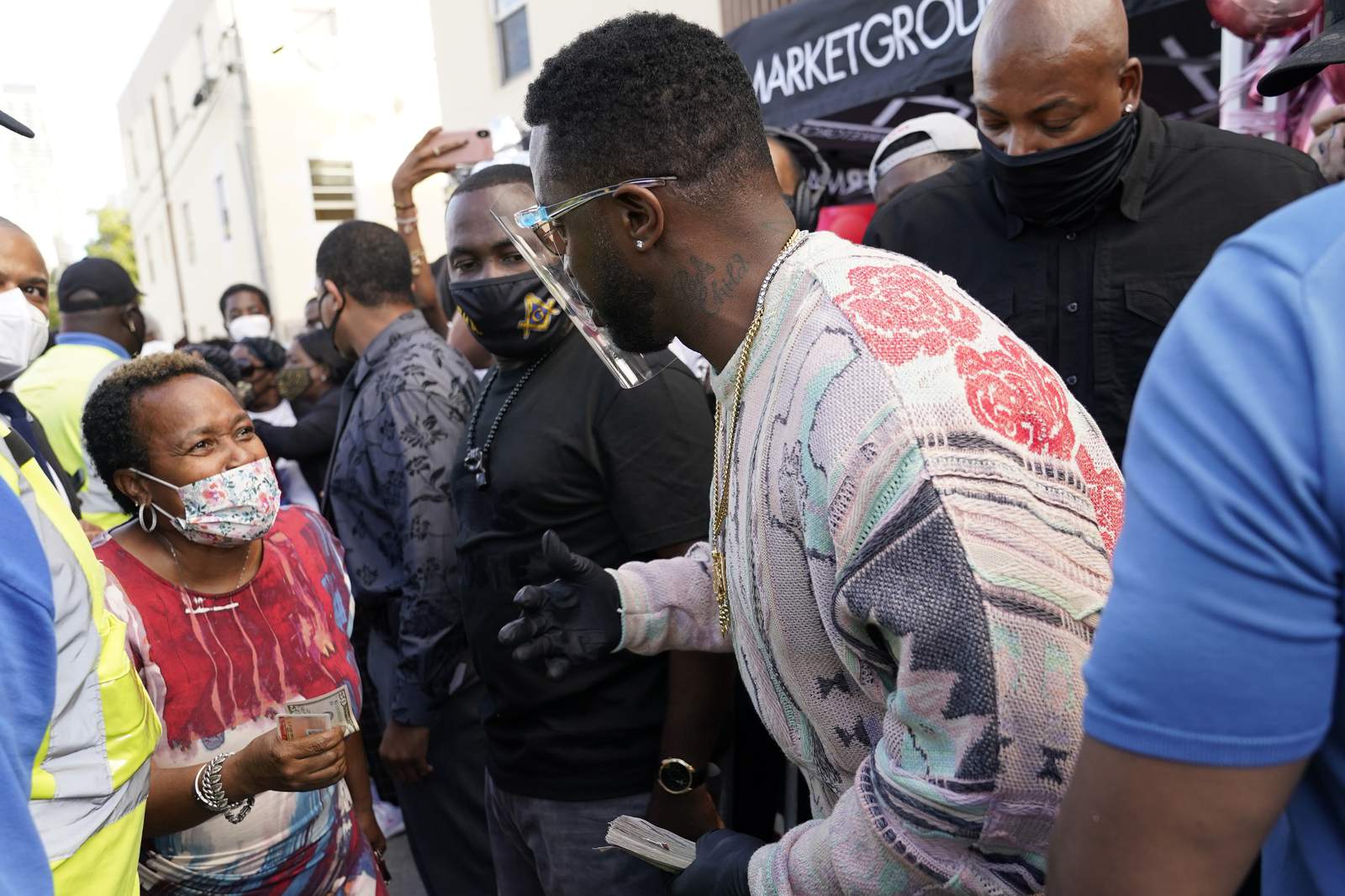 Diddy providing some COVID-19 relief for Miami neighborhood