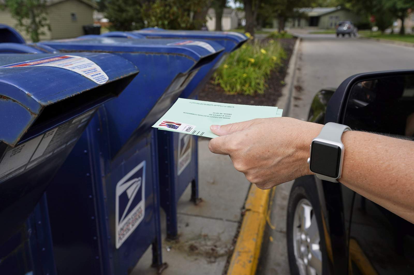 Mail-delivery concerns put spotlight on ballot deadlines