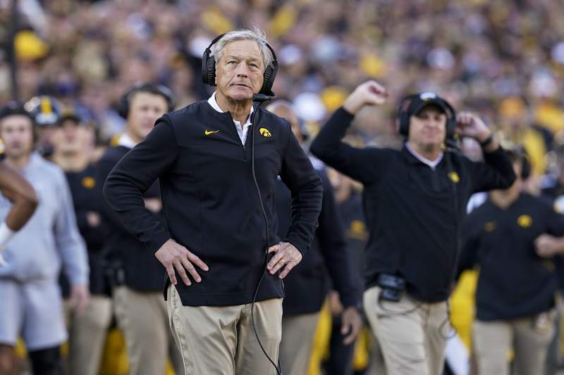 No. 9 Iowa rested, still in control of its Big Ten West fate